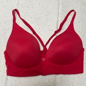 Victoria’s Secret Body lightly Lined Plunge Bra